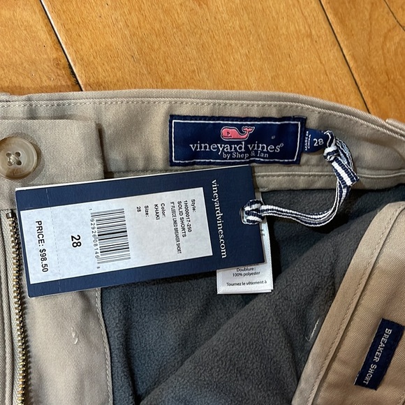 Vineyards Vines - Tan Shorts - Size 28 men - Picture 2 of 5